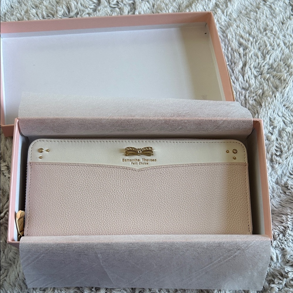 Samantha Thavasa Blush and Ivory Wallet